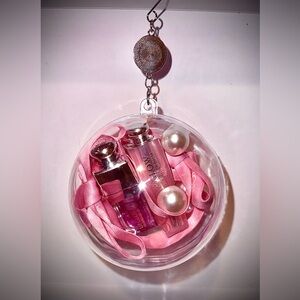 DIOR Lip-pies Ornament